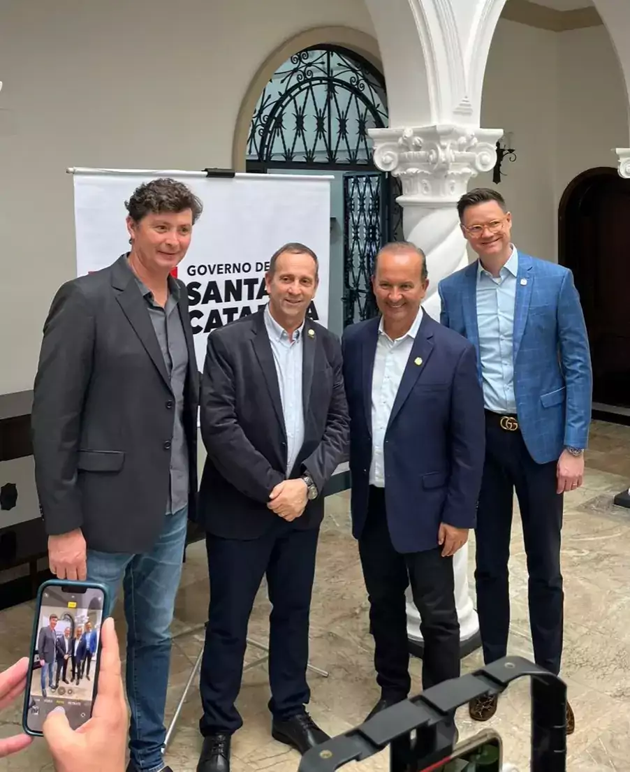 Alceu Lorenzon reforça compromisso com o desenvolvimento econômico em novo convênio com o Governo de SC